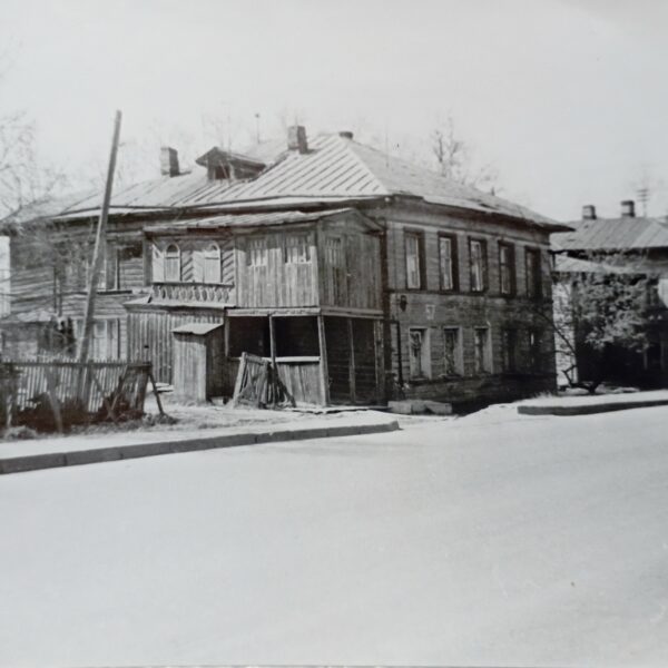 Улица Кирова у перекрёстка с Ленинградской, 1988 год Вологда