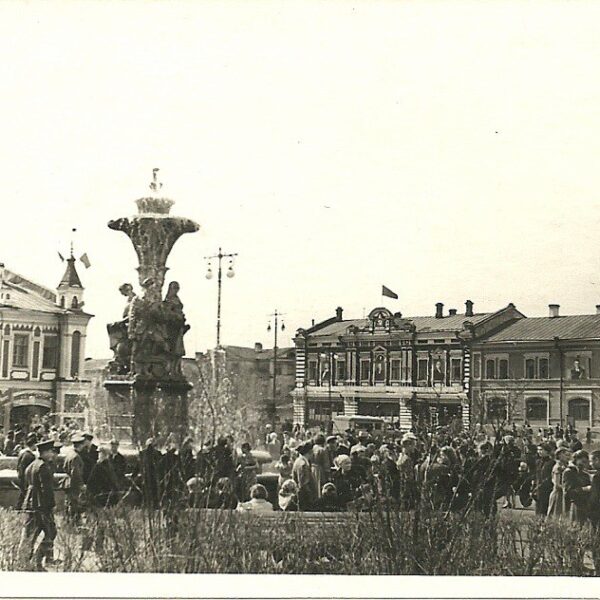 Фонтан на площади Революции, начало 1960-х Вологда