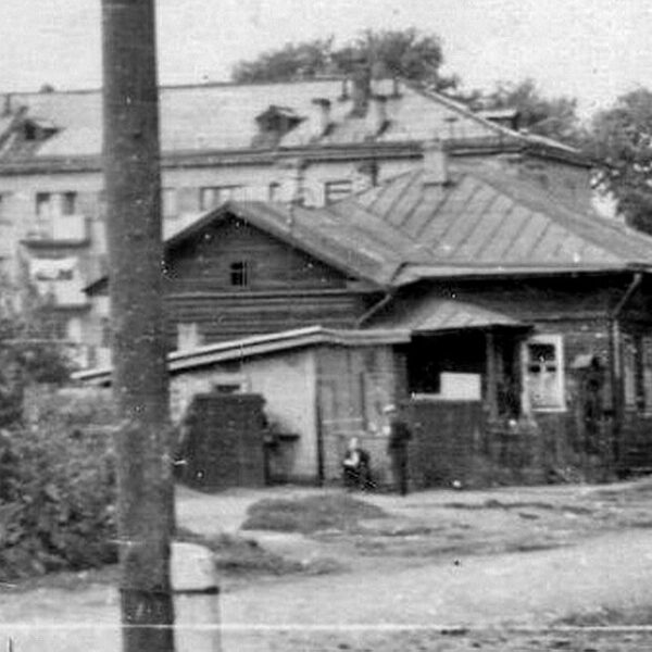 Пивной ларёк на улице Добролюбова, конец 1960-х Вологда