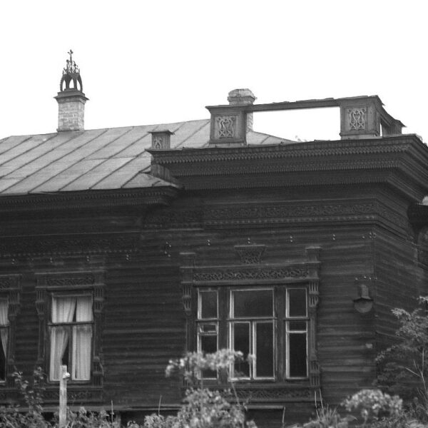 Бывший дом Караулова на улице Добролюбова №18 (перевезён на ул. Маяковского 9), 1961 год Вологда